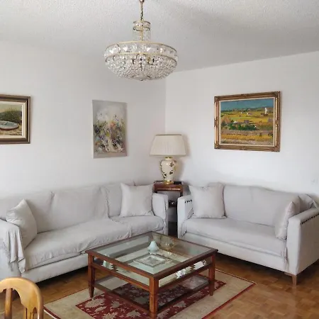 Apartment Spacious 2 Bedroom In Geneva