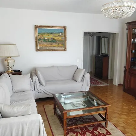 Apartment Spacious 2 Bedroom In Geneva