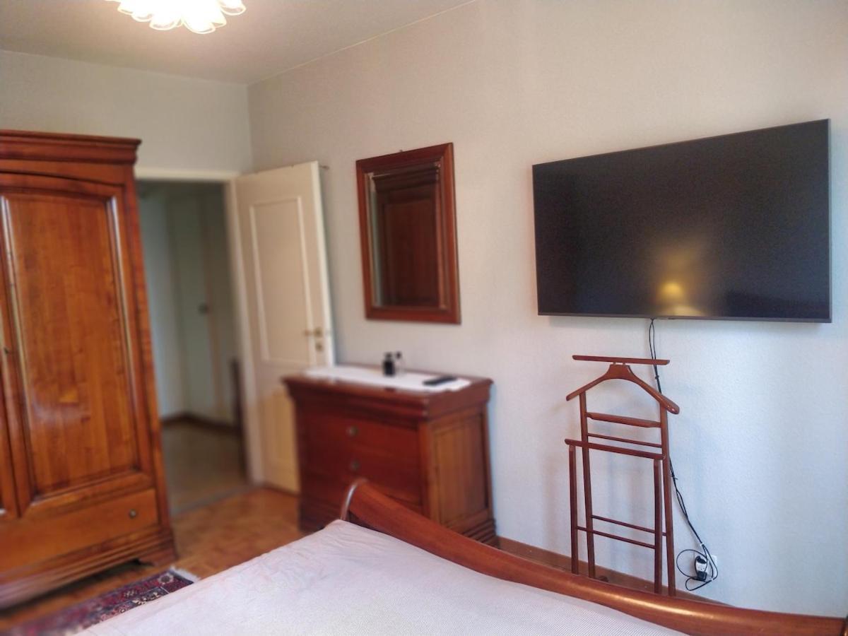 Spacious 2 Bedroom In Apartment Genf