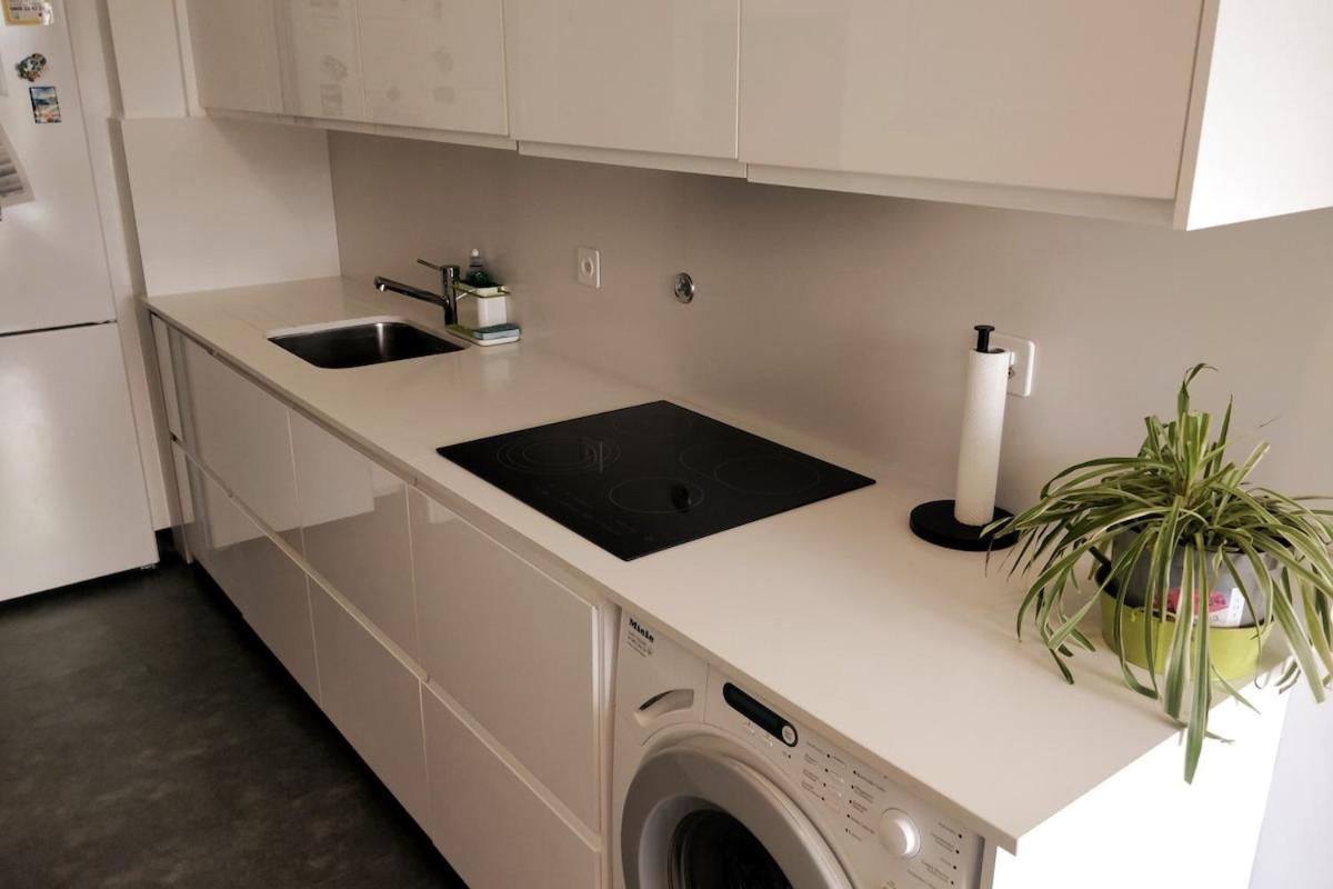 Apartment Spacious 2 Bedroom In Genf