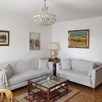 Spacious 2 Bedroom Apartment In Central Geneva